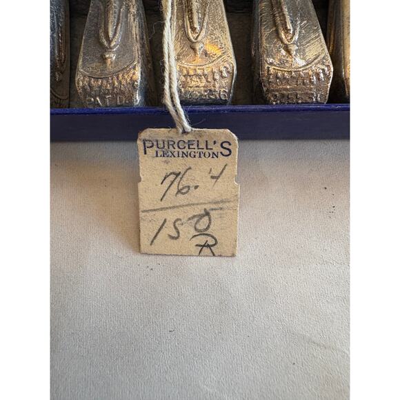 1940's Oneida Corn Holders Set of 8 Fancy Silver Plated Corn on the Cob Holders - Picture 3 of 7